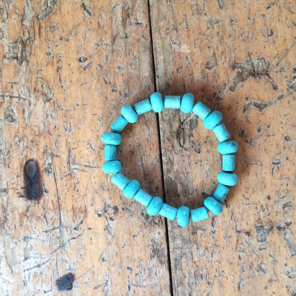 stretchy turquoise bracelet or anklet